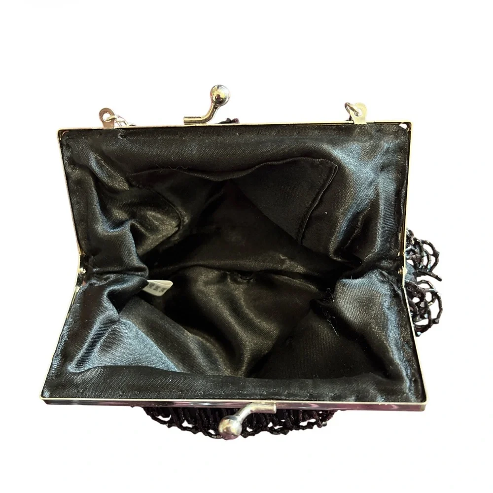 NEW Black Beaded Evening Bag Kiss Lock Clutch Chain Handle‎